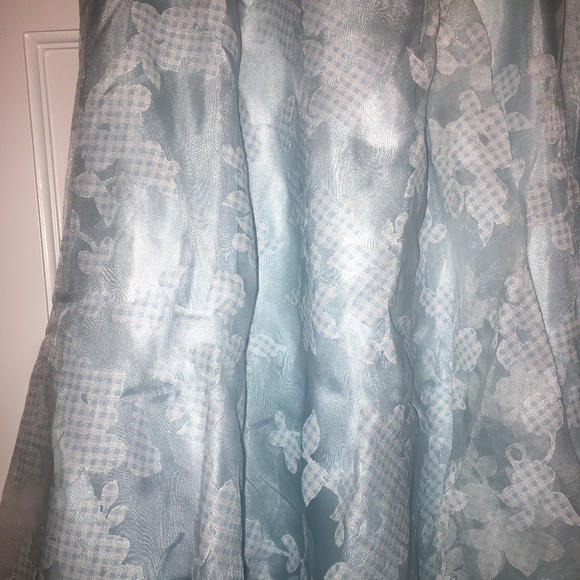 Light Blue Floral Accent Flare Skirt - Picture 2 of 11